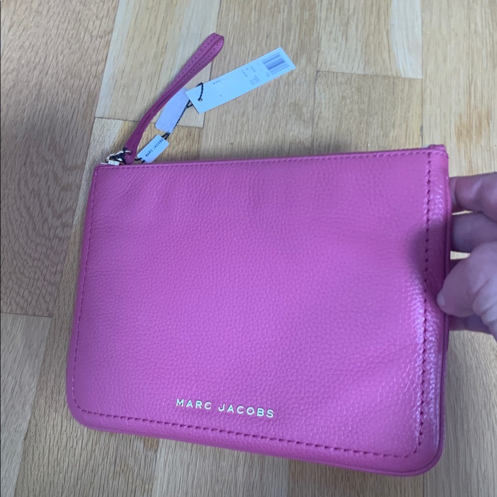 Marc Jacobs Hot Pink Leather Wristlet Pouch.Brand new.Highly rated